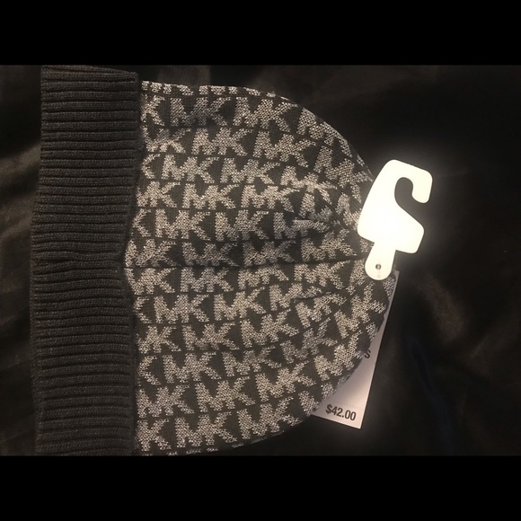 Michael Kors toboggan - Picture 3 of 4